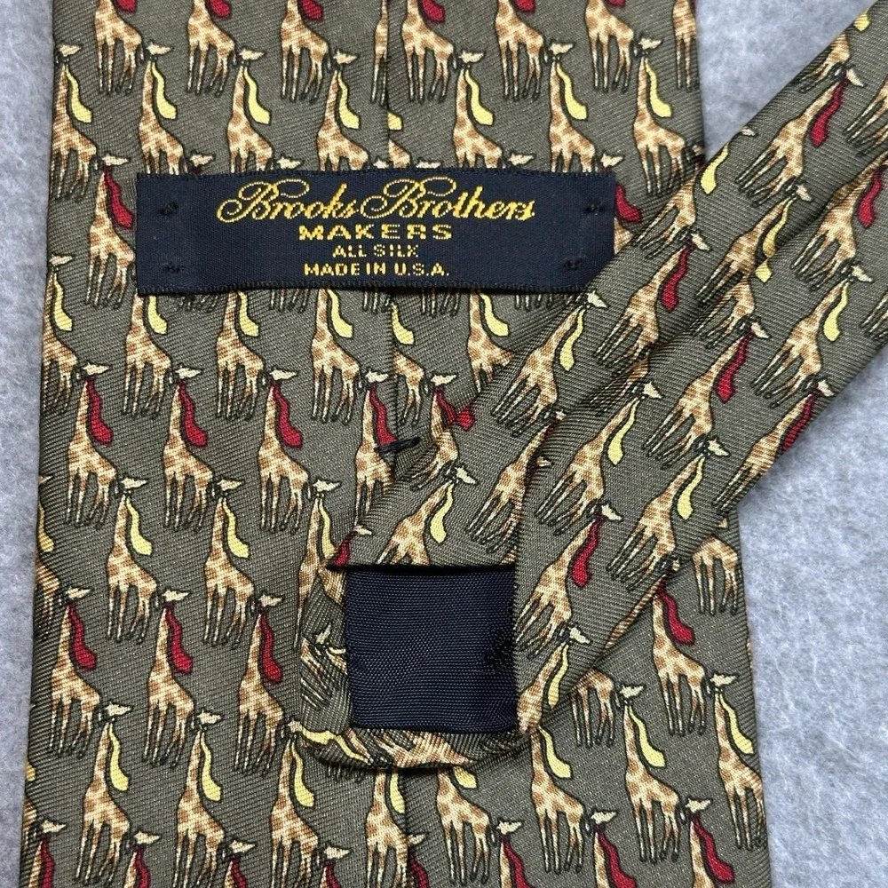Vintage Brooks Brothers Makers Silk Giraffe Novelty Tie USA Safari 90s 57x3.6in